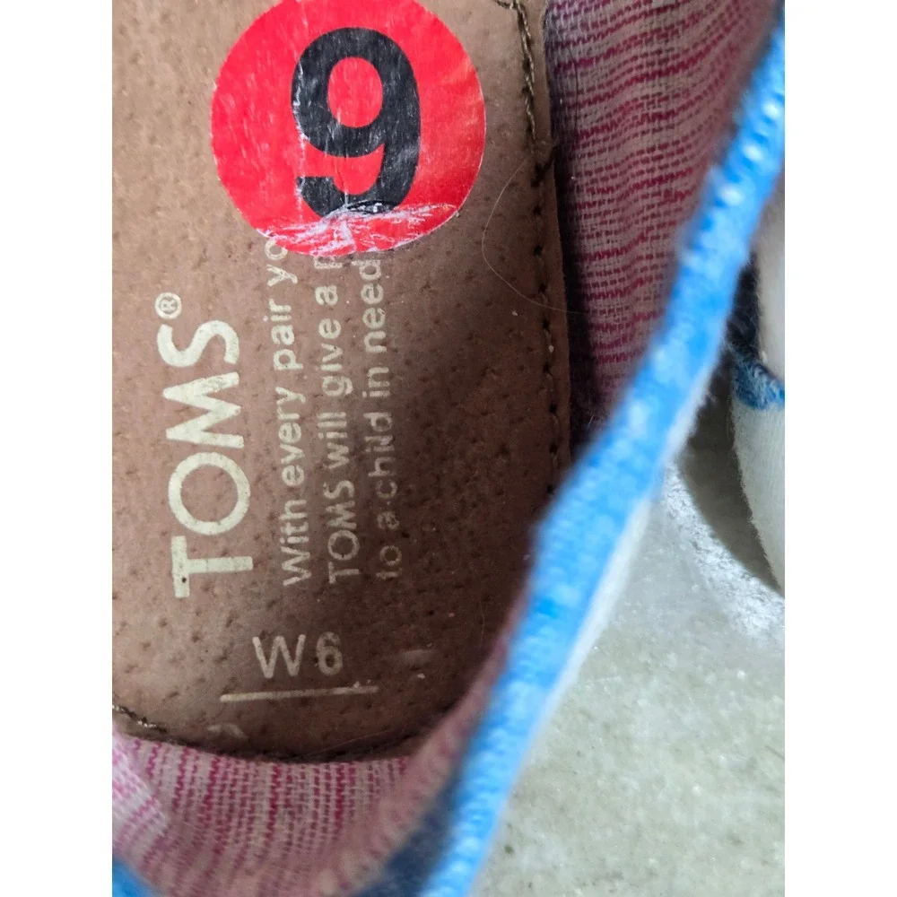 Toms some stain